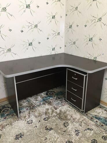 купить кухонный шкафчик напольный: Компьютерный стол, Б/у, Угловой — 2