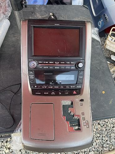 toyota cresta: Сenter console Toyota 2010 г., Б/у, Оригинал, Япония — 1