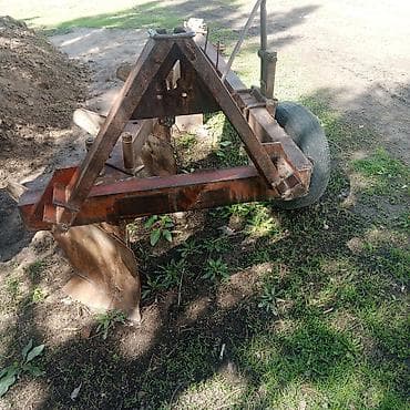 унаа тетиктери: Навесной оборотный плуг для трактора - Конструкция на раме с тремя — 1