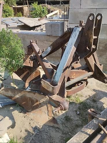 Тракторы John Deere: Трактор с навесным оборудованием Комплектация: - Колёсный трактор с — 3