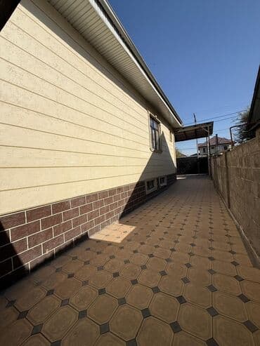 срочно продаю дом район пишпек: Дом, 250 м², 6 комнат — 2