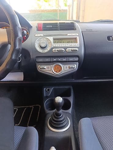 Транспорт: Honda Jazz: 2005 г., 1.3 л, Механика, Бензин — 9