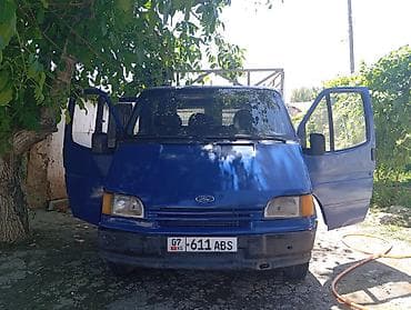 авто в такси: Ford Transit, синий фургон/бортовой малотоннажник. Основные — 7