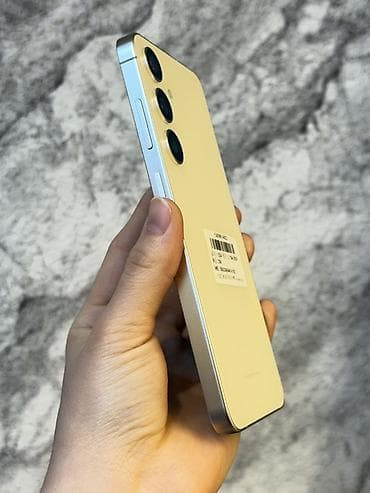 самсунг 128: Samsung Galaxy S24+, Б/у, 256 ГБ, цвет - Бежевый, В рассрочку, 1 SIM, eSIM — 2