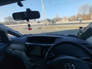 набор ключей для автомобиля б у: Toyota Voxy: 2004 г., Автомат, Бензиновая, Минивэн — 3