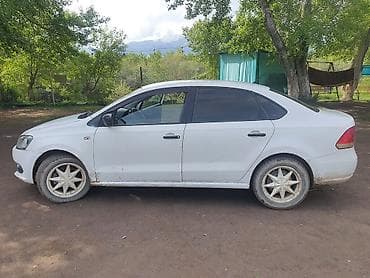 палировка авто: Volkswagen Polo: 2012 г., 1.6 л, Механика, Бензин, Седан — 2