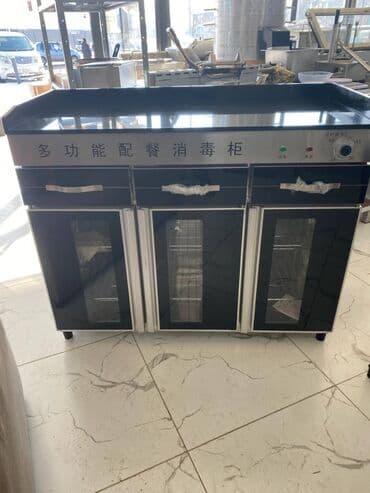 сдаю кафе на иссык куле: Тепловая шкаф с рабочим столом
Длина 120см
Ширина 50см
Высота 95см — 1