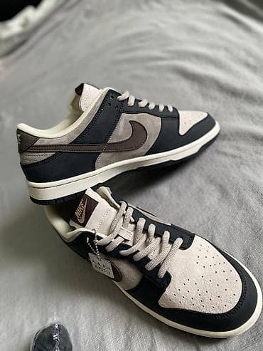 буу кийимдер: Эркектердин кроссовкасы, 44, Nike, Жаңы, түсү - Саргыч боз, Өзү алып кетүү — 3