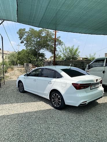 sur ron: Roewe i5: 2020 г., 1.5 л, Автомат, Электромобиль, Седан — 6