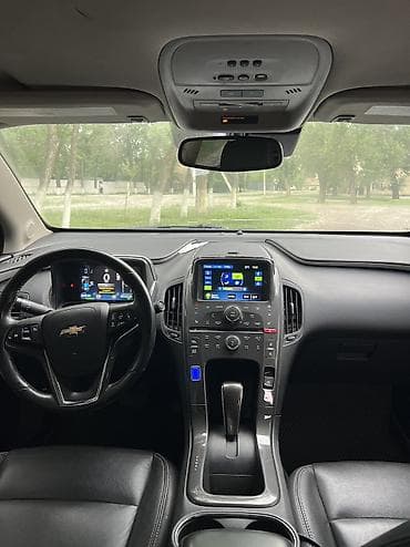 shevrole volt: Chevrolet Volt: 2013 г., 1.4 л, Вариатор, Электромобиль, Хэтчбэк — 8