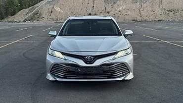 byd e5: Toyota Camry: 2018 г., 2.5 л, Вариатор, Гибрид, Седан — 2