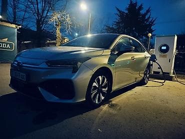 Geely: Geely : 2023 г., Автомат, Электромобиль, Седан — 3