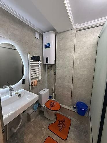 Очок: Студия с современной отделкой и мебелью сдается на долгий срок, мкр — 4