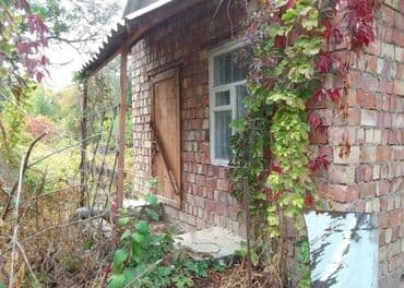 дом в кызыл суу: Дача, 52 кв. м, 2 бөлмө, Кыймылсыз мүлк агенттиги, Эски ремонт — 3