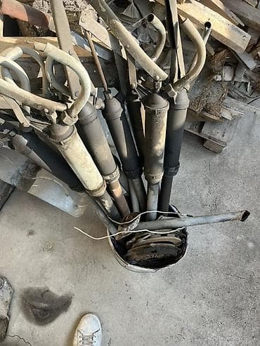 лобзиковый станок: Ручные домкраты-«лягушки» и комплект металлических труб/рычагов Масло — 2