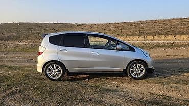 обшивка фит: Honda Fit: 2009 г., 1.2 л, Автомат, Бензин, Хэтчбэк — 4