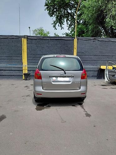домик машина: Toyota Corolla Verso: 2002 г., 1.6 л, Механика, Бензин, Минивэн — 5