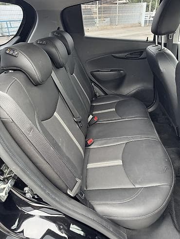 geely coolray: Chevrolet Spark: 2020 г., 1 л, Автомат, Бензин, Хэтчбэк — 6