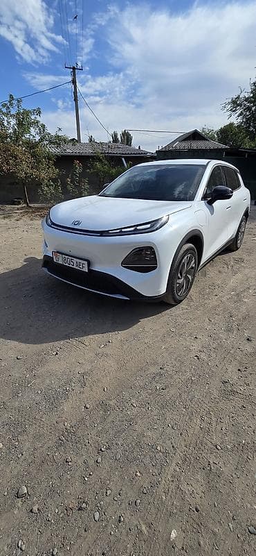 ann chery: Changan Qiyuan Q05: 2026 г. — 1