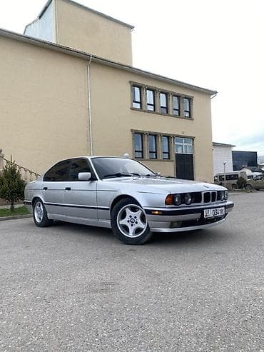 BMW 520: 1992 г., 2 л, Ручные, Бензин, Седан