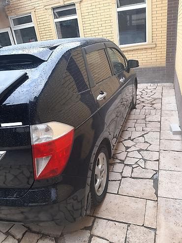 smart open: Honda Shuttle: 2005 г., Автомат, Бензин, Хэтчбэк — 3