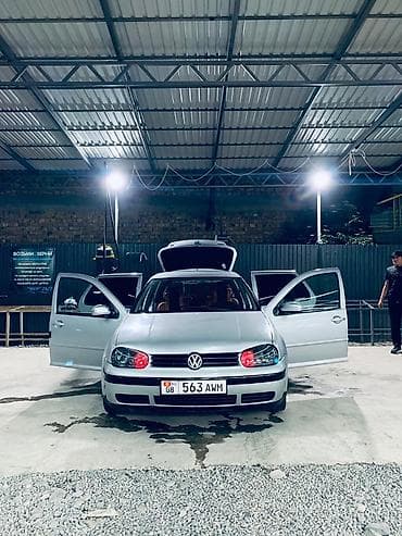 Volkswagen Golf: 2003 г., Механика, Бензин, Хэтчбэк