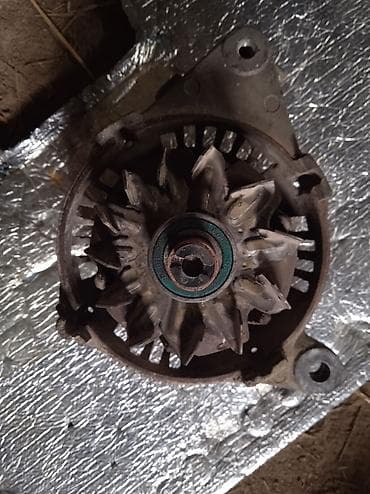 фильтр гибридной батареи: Генератор Toyota Б/у, Оригинал — 4