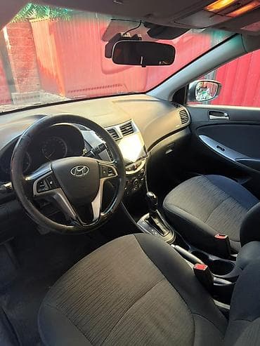 1: Hyundai Accent: 2015 г., 1.6 л, Автомат, Бензин, Седан — 4