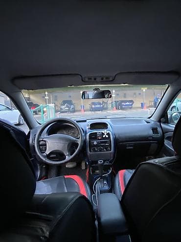Mitsubishi Carisma: 1999 г., 1.8 л, Автомат, Бензин, Хэтчбэк — 8