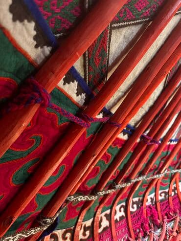 срочно продаю в связи с переездом: Продается боз уй, 75 баш, 5 канат Для другой подробной информации - — 11