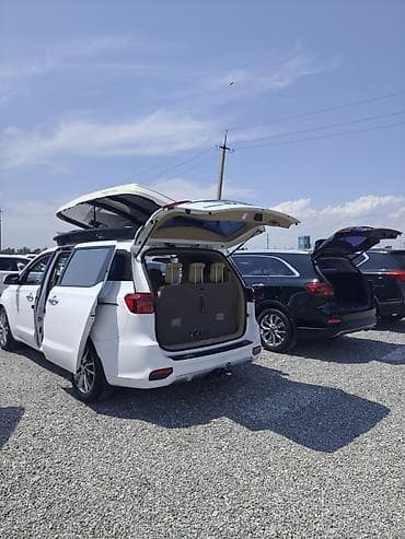 авто сидена: Kia Carnival: 2019 г., 2.2 л, Автомат, Дизель, Минивэн — 3