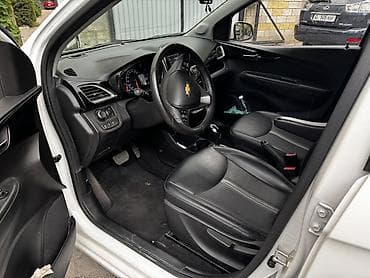 Chevrolet Spark: 2021 г., 1 л, Автомат, Бензин, Хэтчбэк — 5