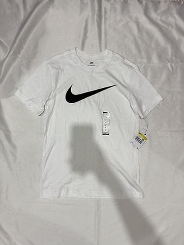 Мужская футболка, S, Nike, Новый, цвет - Белый, Самовывоз