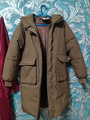 дождевик для велосипедистов: Утеплённое удлинённое пальто-пуховик цвета какао. Особенности: - — 1