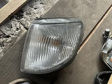 Указатель поворота передний (поворотник/габарит) к автомобилю. -