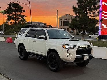4 108: Toyota 4Runner: 2020 г., 4 л, Автомат, Бензин, Внедорожник — 2