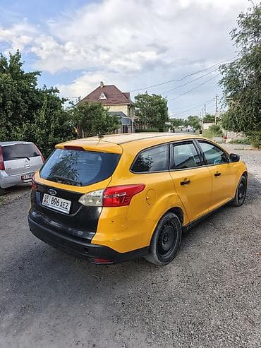Продажа авто: Ford Focus: 2016 г., 1.6 л, Механика, Бензин, Универсал — 5