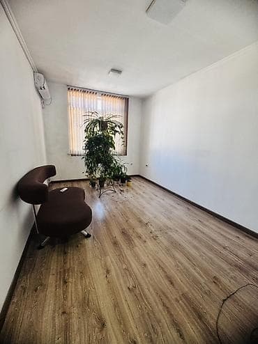 офисы: Аренда офисов, 71 м², С оборудованием, С отдельным входом, С отдельным сан узлом — 3