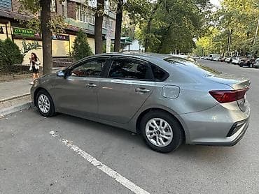 byd e9: Kia Cerato: 2019 г., 1.6 л, Автомат, Бензин, Седан — 4