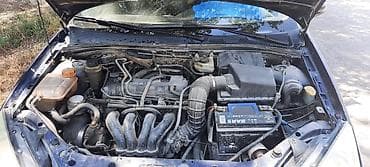 Ford Focus: 2002 г., 1.6 л, Кол менен иштөөчү, Бензин, Седан — 10