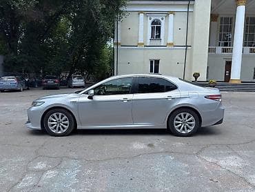 Транспорт: Toyota Camry: 2018 г., 2.5 л, Вариатор, Гибрид, Седан — 5