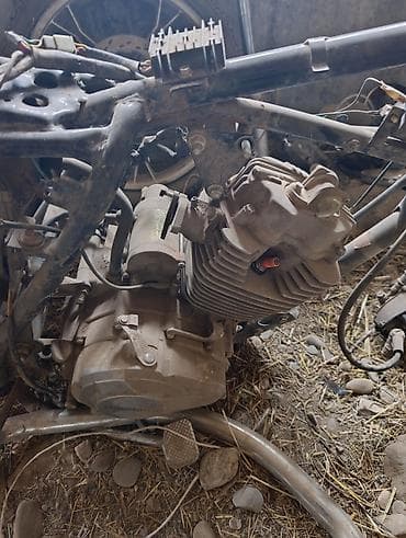 Двигатель мотоциклетный воздушного охлаждения, одноцилиндровый — 1