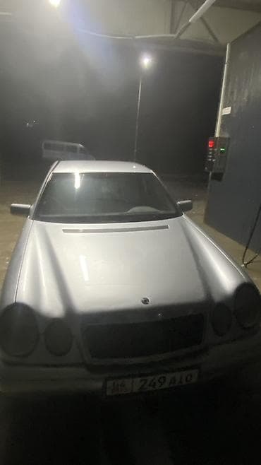 jak t9: Mercedes-Benz E-Class: 1995 г., 2 л, Механика, Бензин, Седан — 3