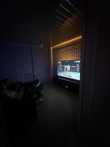 honor 20: Сдаю помещение под бизнес. Цокольный этаж 190 кВ метров. Высота — 4