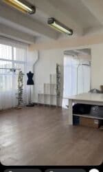 срочно сниму квартиру в районе кирком стром на долгий срок: Сдается часть помещения под ателье . Уютно теплокондиционер — 1