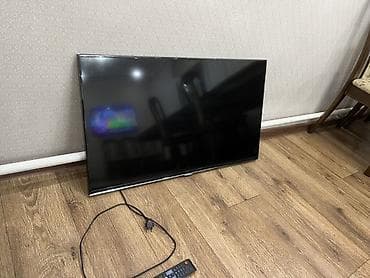 xbox 360 e: На ремонт Экран трещина есть а так рабочий Телевизор Samsung LED — 3