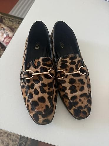 Лоферы ZARA с леопардовым принтом - Модель: классические лоферы с