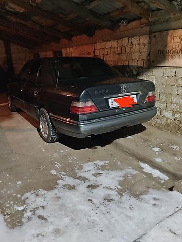 124 е: Mercedes-Benz E-Class: 1994 г., 2.2 л, Ручные, Бензин, Седан — 4