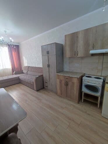 продается квартира в доме белый пароход: 1 комната, 30 м², Индивидуалка, 1 этаж, Старый ремонт — 20