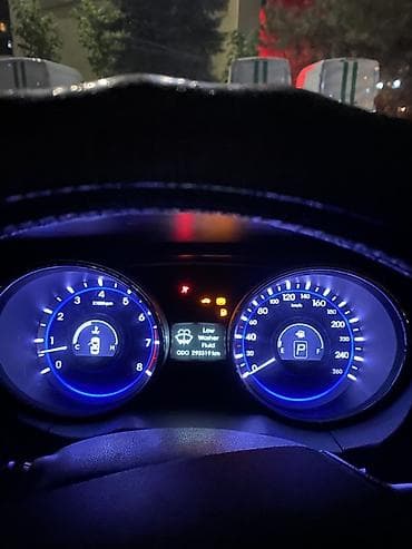 Hyundai Sonata: 2012 г., Автомат, Бензин, Седан — 4